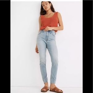 Madewell Tall Curvy Roadtripper Authentic Jeans in Cadwell Wash